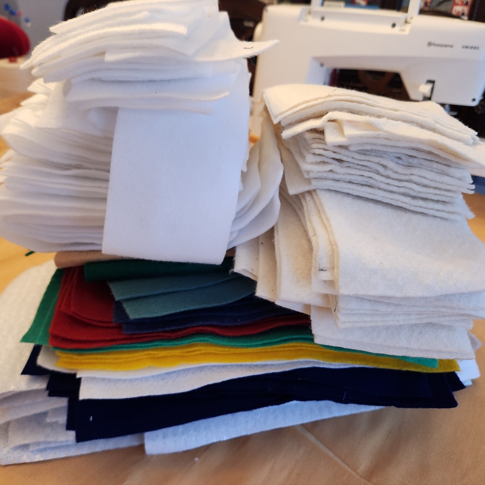 Assorted Batting Scraps For Small Ptojects.